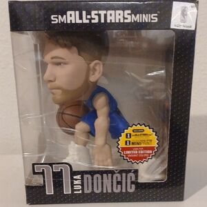 Luka Doncic Small-Stars Minis Figure